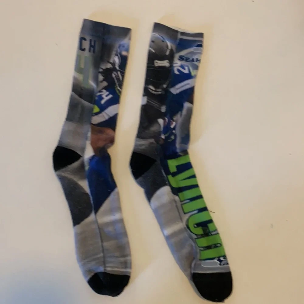 STANCE Seahawks Lynch Football Socks L Large $25 GUC